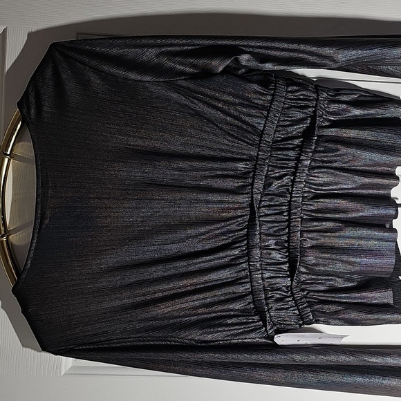 MARC NY Charcoal Metallic Women's Top. NWT. Bell Sleeves. Coctail, Clubs. - Picture 6 of 8